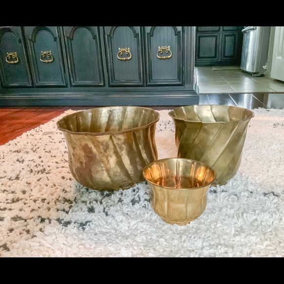✨SOLD✨Vintage Solid Brass Planter - Picture 5 of 5